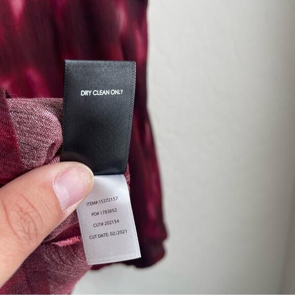 Torrid Tank - Crinkle Gauze Tie Dye Wine NWT 2 - Picture 7 of 10